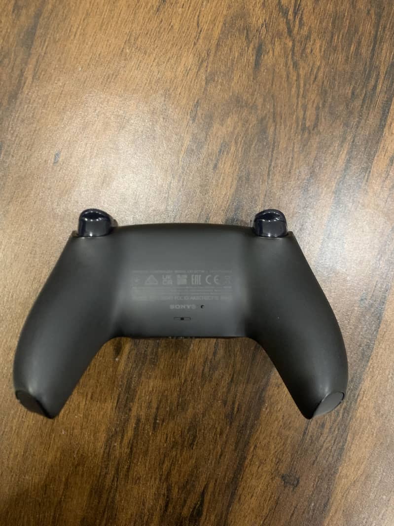 DualSense 5 controller 2