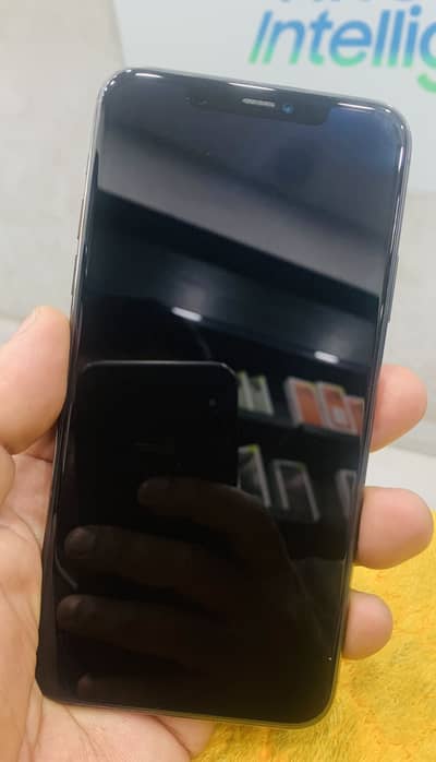 64GB LIKE A BRAND NEW CONDITION (HEALTH SERVICE ) 64GB PTA APPROVED