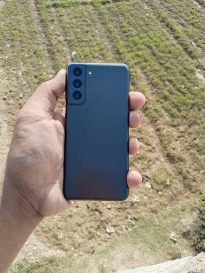 Samsung S21 5G non pta 10 by 10 read description