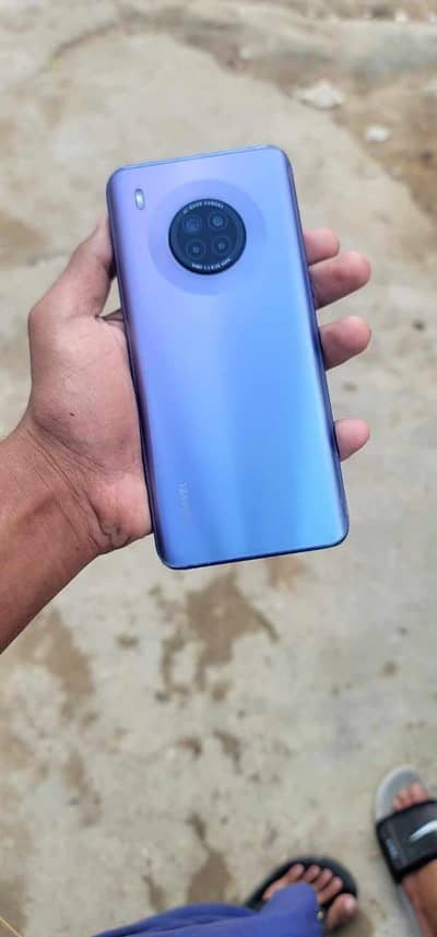 Huwaie Y9A 8/128 Dual sim pta approved mobile phone