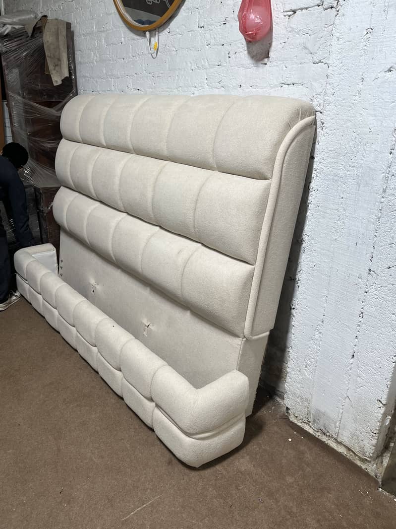 Bubble bed/king bed/bed/bed set/poshish bed/cousin bed/ 2