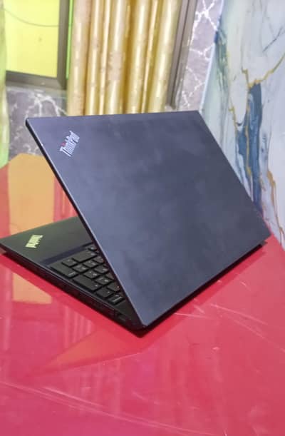 Lenovo ThinkPad T580 (15.6" FHD)