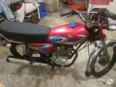 united 125 argent sale