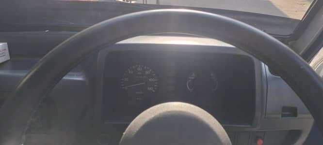 bilkul new condition nut to nut geniun family use ha boht hi Kam use