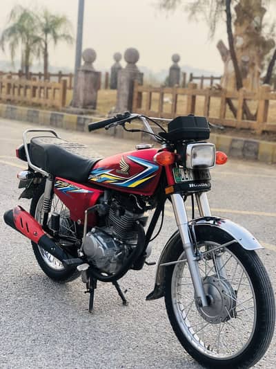 Honda CG-125 (Model 2018) Lush Condition
