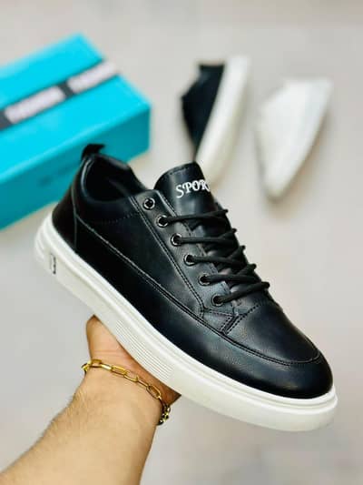 casual men's sneakers
