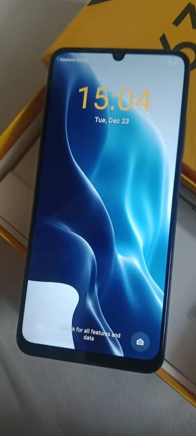 c 63 8GB 128 GB box and phone