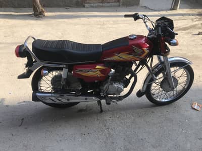 Honda 125 lush condition totally janian