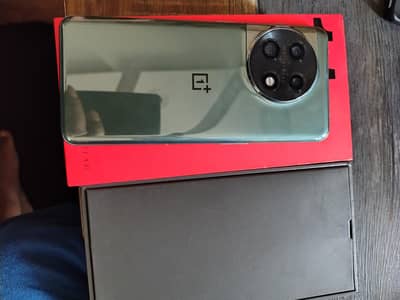 Oneplus 11 16 Gb Ram 512 Rom 1 Green Line issue look likr Brand New