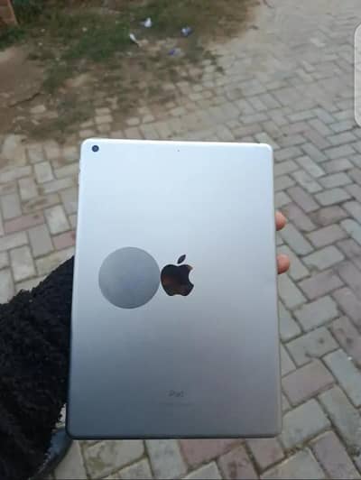 I pad 8 generation  urgent sale
