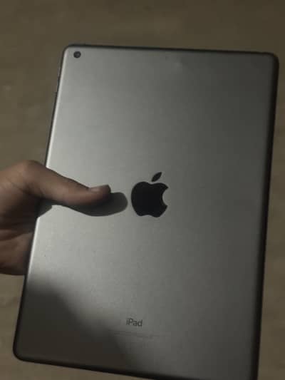 iPad 7 generation 32Gb 10/10 condition URGENT SALE