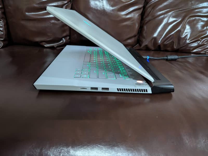 Dell Alienware M15 R3 I9 10th Gen RTX 2070 Super 8 Gb - Laptops ...