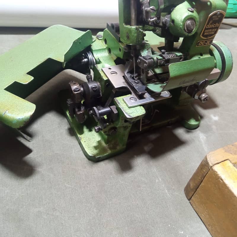 OVERL LOCK MACHINE 3