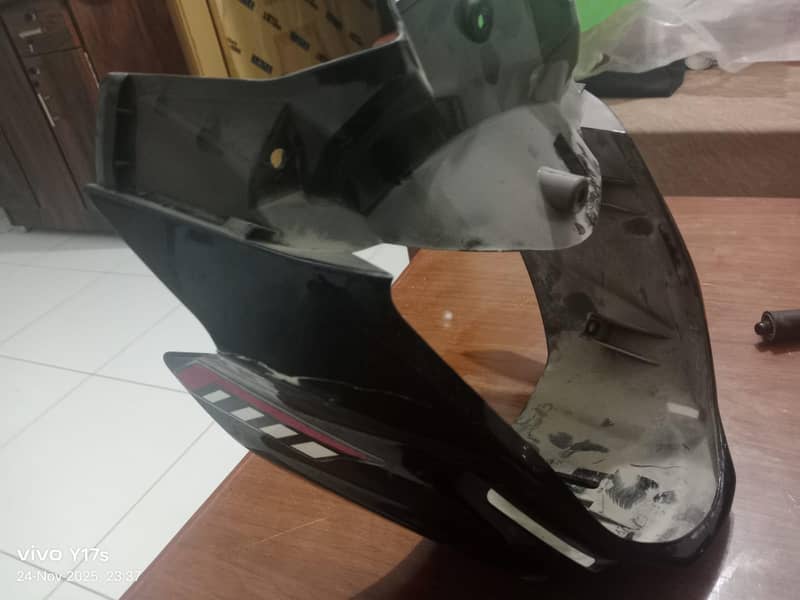 CB 150 Visor and Handle 2