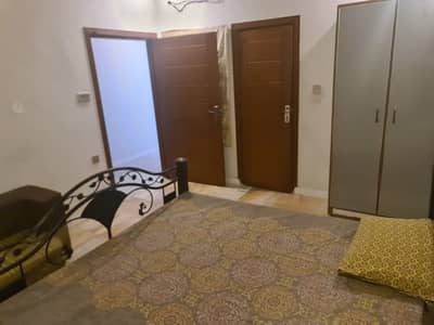 Room Available for Rent 20000