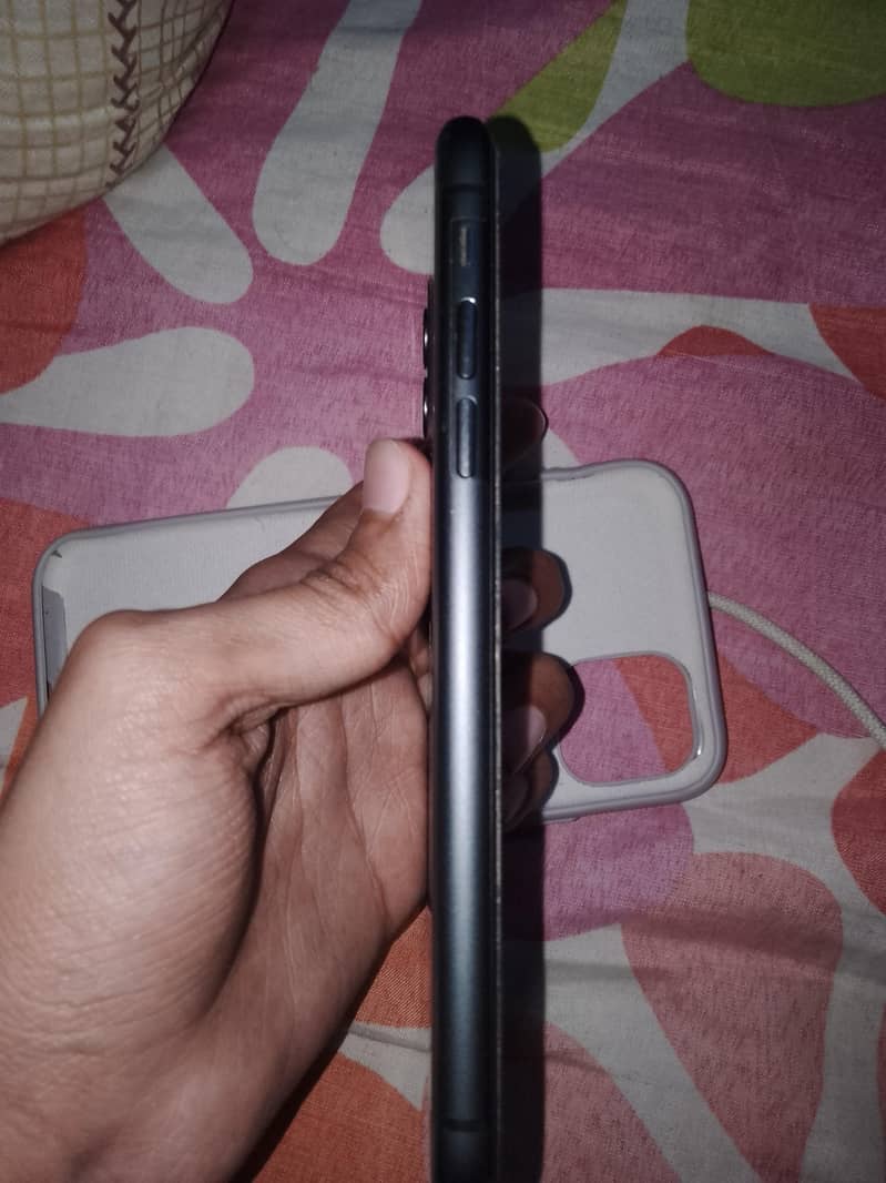IPHONE 11 64 GB  10/10 1