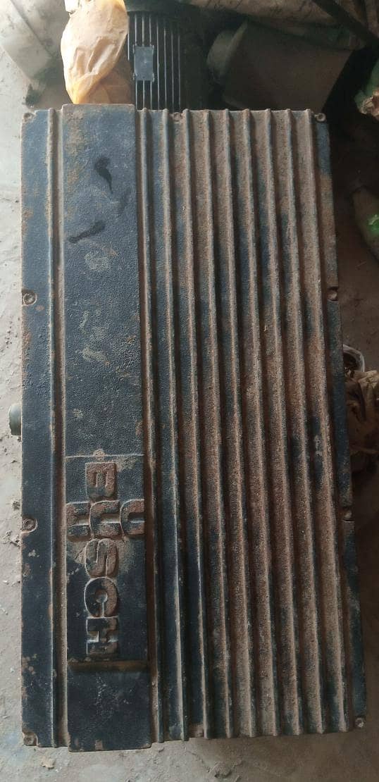 vacuum pump 7