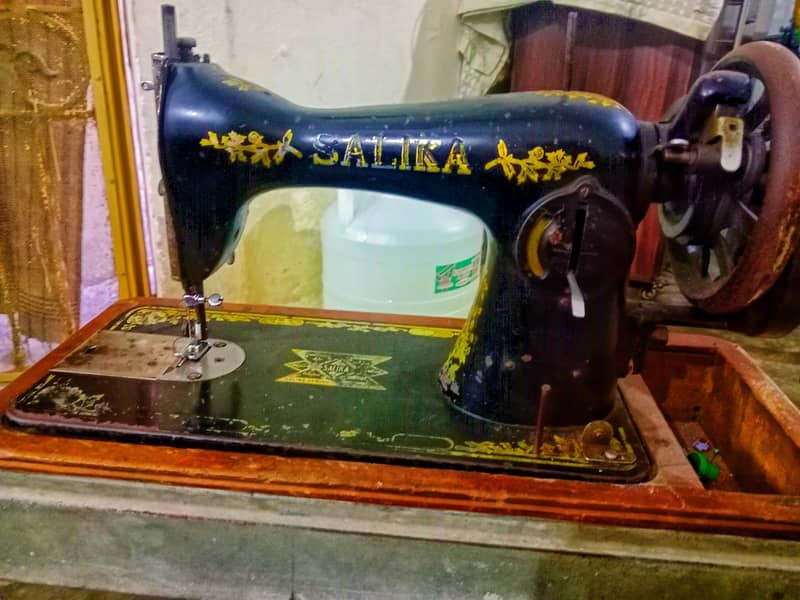 Salika sewing machine 0