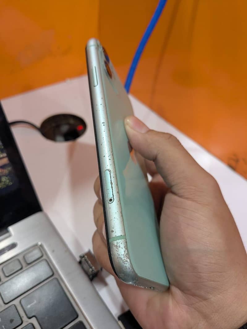 Apple iPhone 11 2