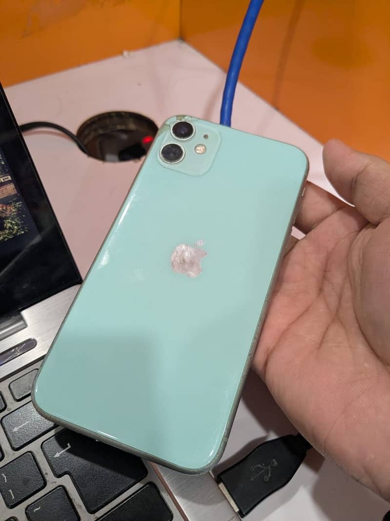 Apple iPhone 11 6