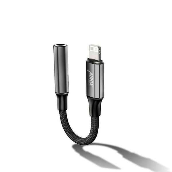 Airox Lightning to 3.5mm Audio Adapter for Connecting Devices