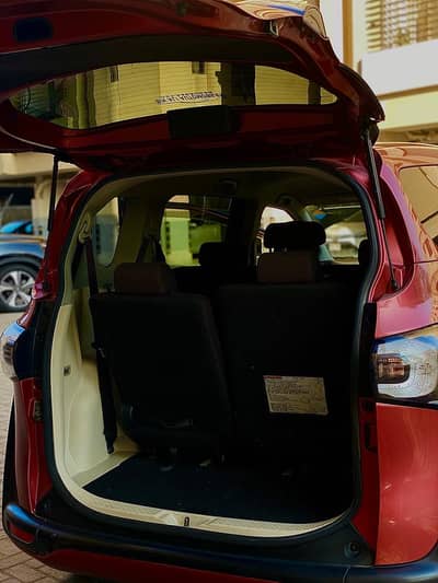 Toyota sienta G 2016 dual power doors