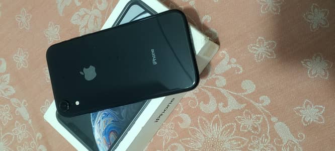 iphone XR non pta 64gb box available