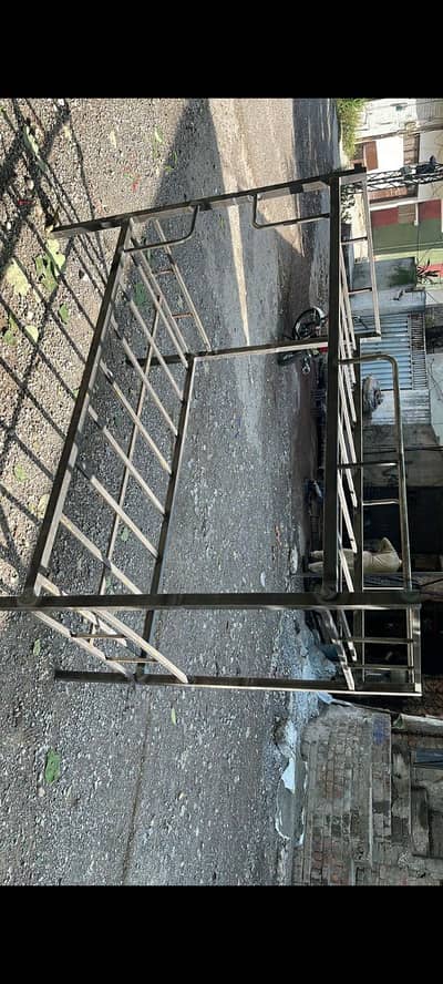 Bunker bed choras pipe