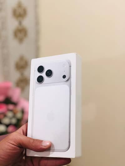 IPHONE 17 PROMAX SILVER X/A MODEL (512) GB