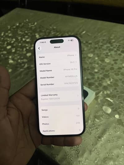 iiPhone 16 Pro 10/10 With Cable Box