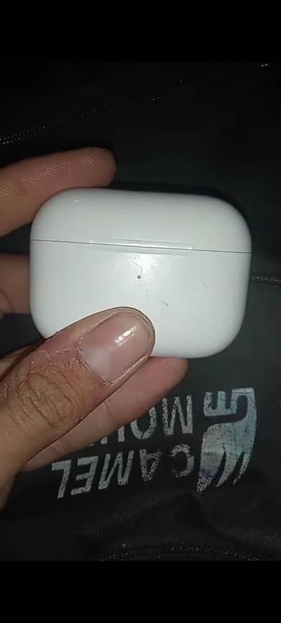 Air pods pro with wireless charging spported quality same like orignal
