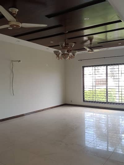 1 Kanal Upper Portion Beautiful Location