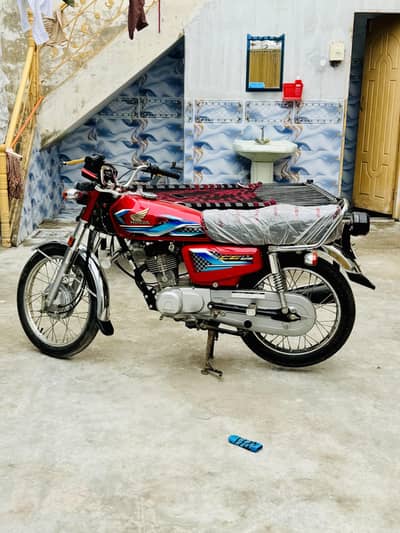 2024 Honda 125 fresh condition