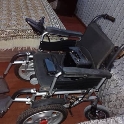 Electric wheelchair