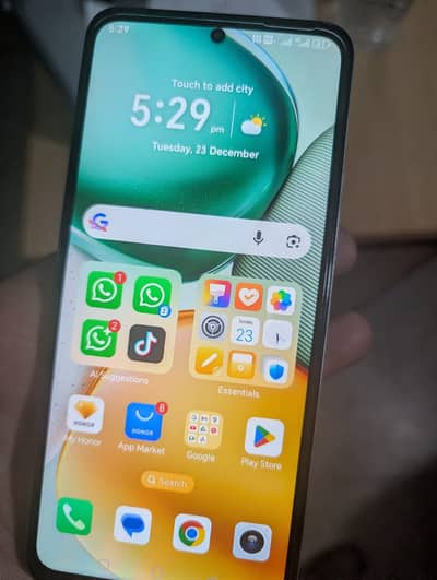 just like barand new original box charger available 8/256