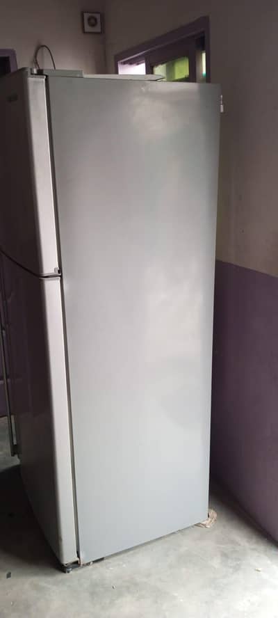 ya Ghar ke us ka liya ferege Hai