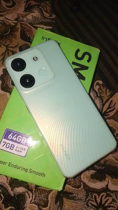 mobile with box used in only 5months  acha hai original hai