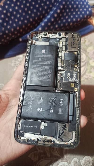 Iphone Parts *serf lene wale Msg kren*