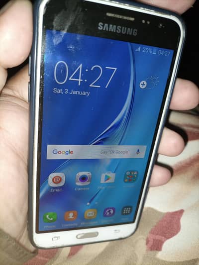 Samsung J3 8GB memory.
