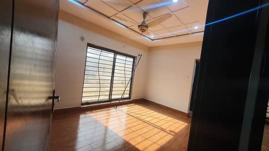 10 Marla Full House Available For Rent In Bahria Town Phase 7