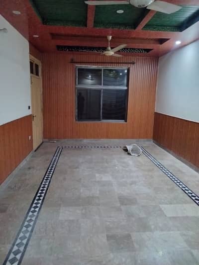 Ghouri town pH 4A Ground floor water electrity Gass Available