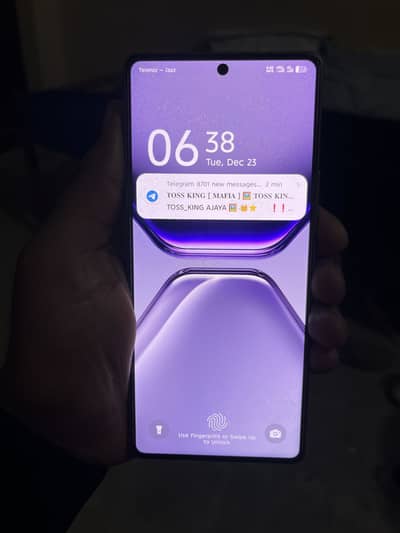 12/256 with 90 watt fast charger