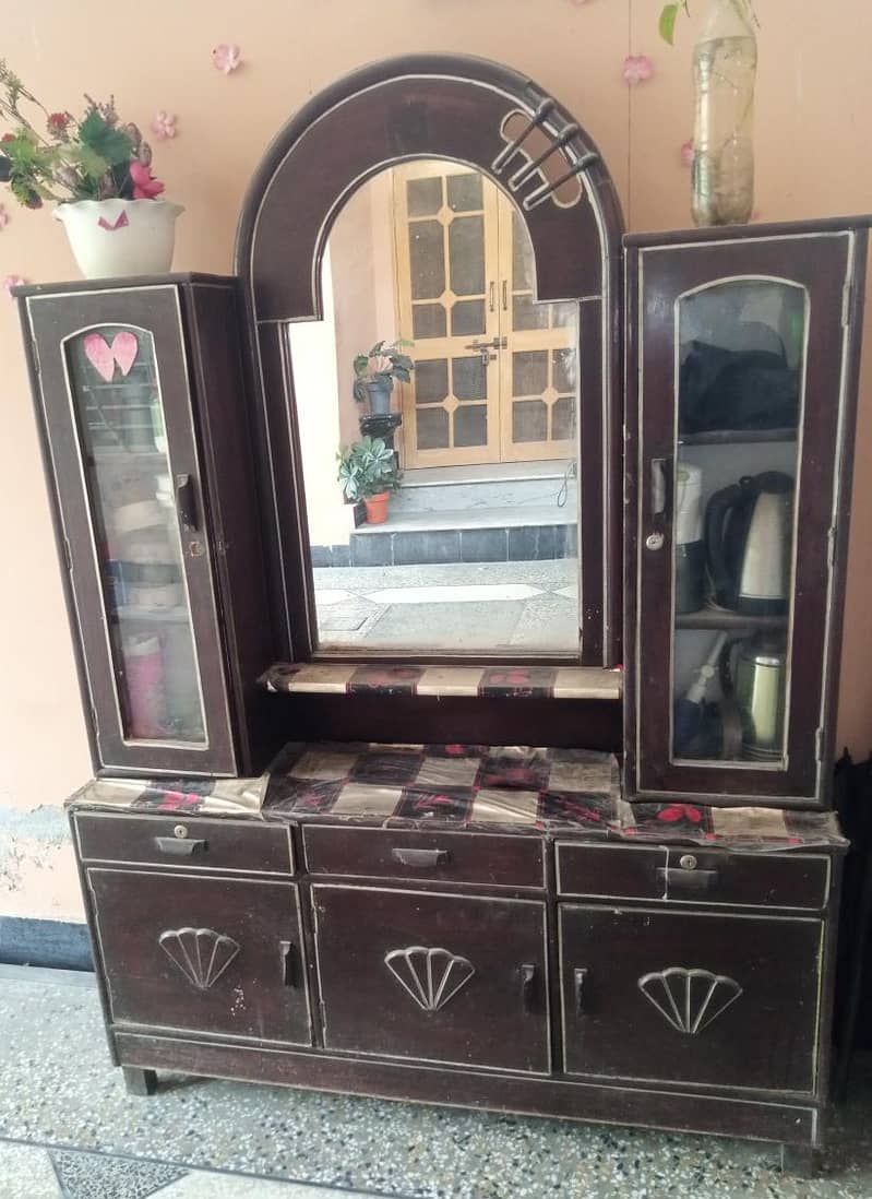 Dressing Table For Sale 0