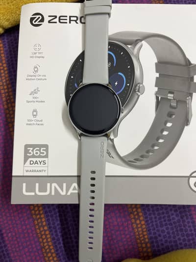 Zero Lifestyle Luna smartwatch