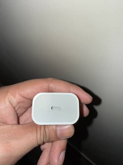 Orignal Iphone Adopter.