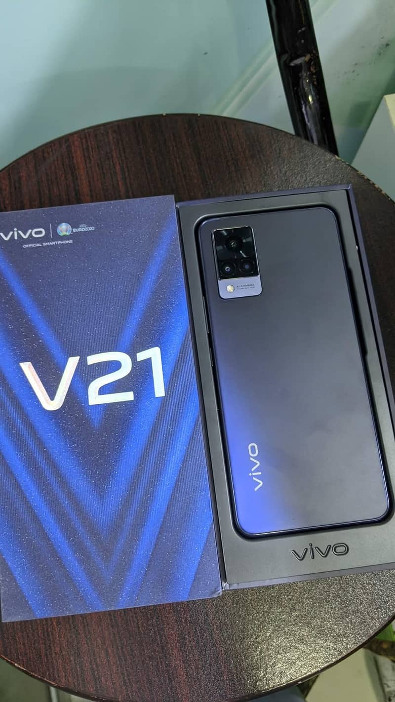 Vivo V21 1