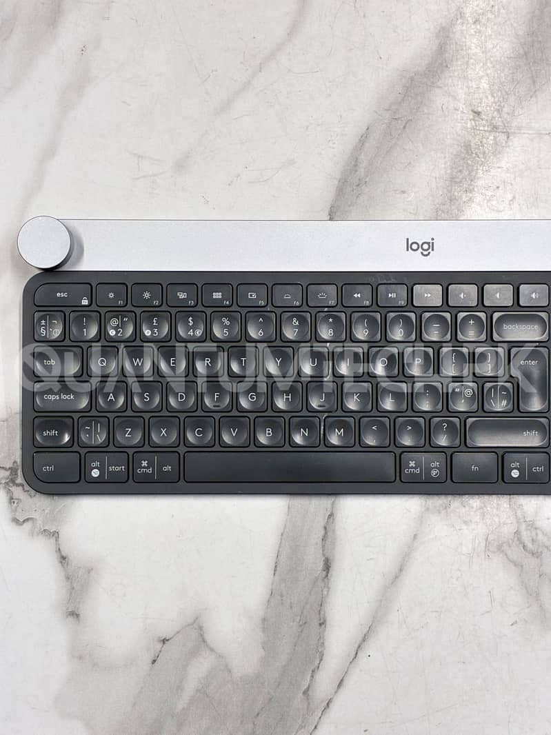 Logitech Craft Advanced Wireless Keyboard Creative Input Dial 2