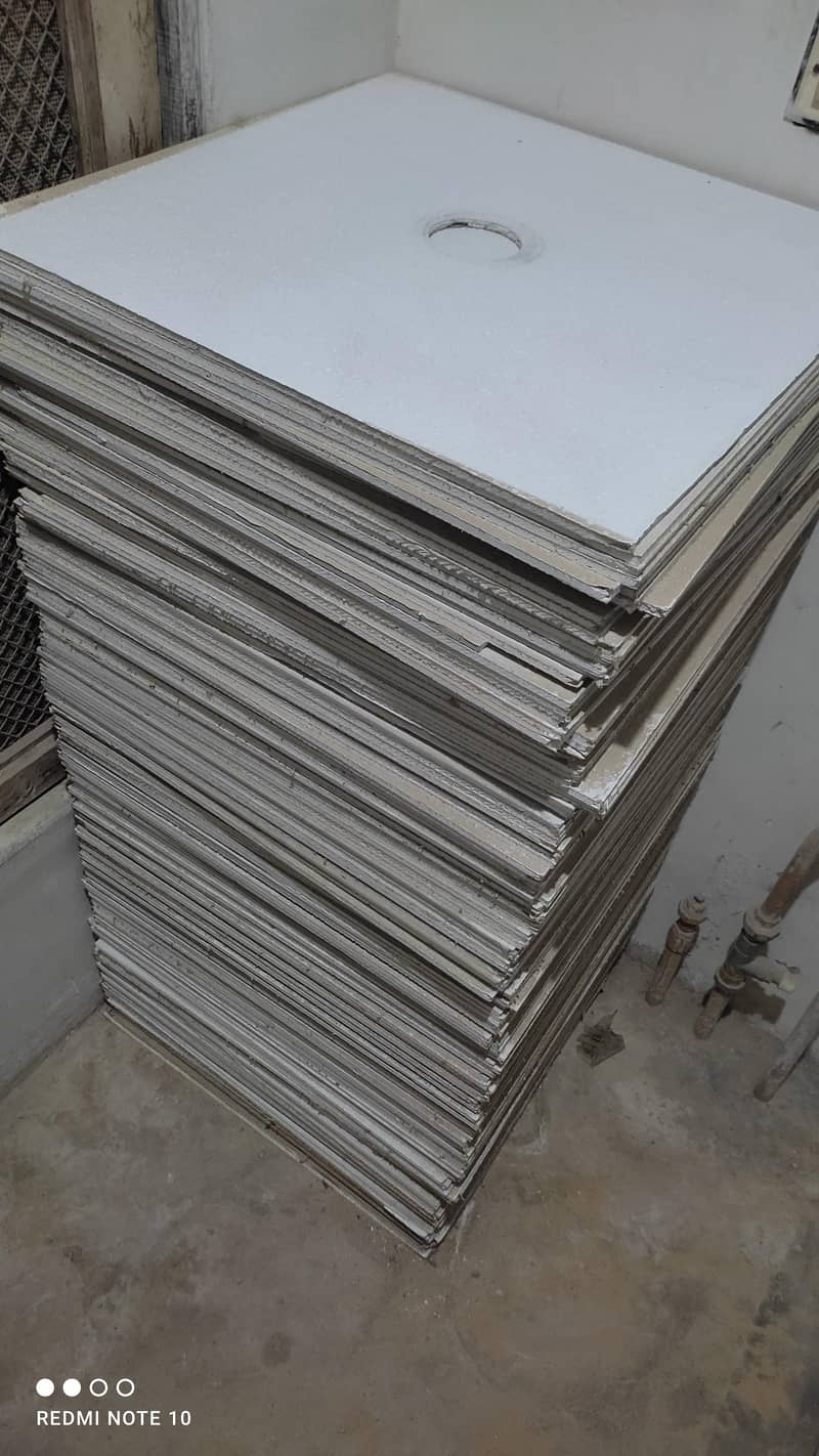 False ceiling 2 × 2 1