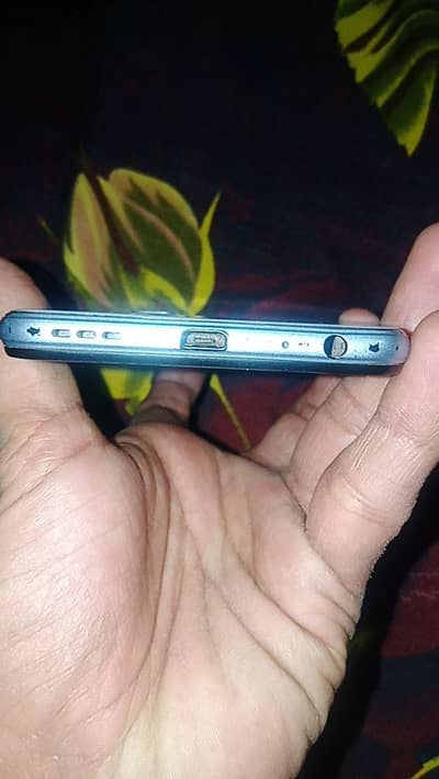 no charger no box only mobile