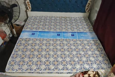 Almost New Diamond Supreme Mattress |*9 MONTHS OLD BARELY USED*